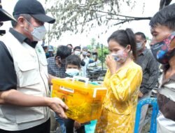 Pastikan Kondisi Warganya, Herman Deru Tinjau Lokasi Kebakaran di OKI