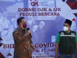 OJK Bagikan 233 Sapi Dan 332 Kambing Kepada Daerah Yang Terdampak Bencana Alam