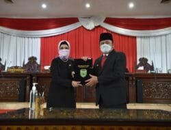 Rapat Paripurna XXXIX (39) DPRD Prov. Sumsel Bersama Gubernur Setujui Raperda Perubahan RPJMD Prov. Sumsel 2019-2023