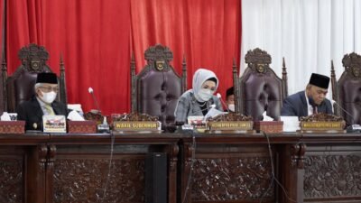 DPRD Prov. Sumsel Dengarkan Penjelasan Gubernur Terhadap 4 (Empat) Raperda Pada Propemperda 2022