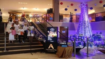Sambut Natal dan Tahun Baru Hotel Aryaduta Palembang Hadirkan Event Tree Lighting Festive Season