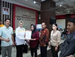 Tinjau Langsung UPT Sembilang, Ketua DPRD Sumsel Apresiasi Kinerja Disdikcapil Banyuasin