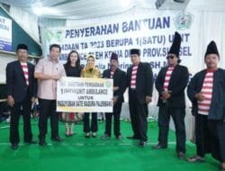 Ketua DPRD Sumsel Serahkan Ambulance untuk Paguyuban Sate Madura Kota Palembang