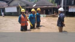 PLN Cepat Tanggap Pulihkan Kelistrikan Pasca Banjir Bandang di Kabupaten Lebong