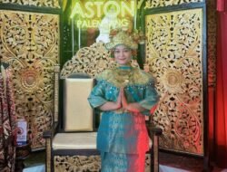 Siap Promosikan Budaya Lokal, Hotel Aston Siapkan Tamu Baju Adat Palembang