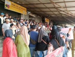 Ratusan Pedagang Pasar 16 Ilir Usir Perumda Pasar Palembang Jaya dan PT BCR