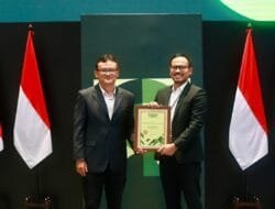 Miliki Peta Jalan dan Komitmen Transisi Energi, PLN Raih 3 Penghargaan Investing on Climate Editor’s Choice Award 2024