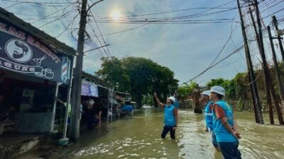 PLN Pulihkan Listrik 1.738 Rumah Pelanggan Terdampak Banjir Bandang Muratara Kurang dari 24 Jam