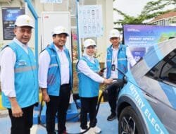 Pastikan Kesiapan Layanan SPKLU jelang mudik Lebaran, Direktur Retail & Niaga bersama Manajemen PLN S2JB inspeksi bersama