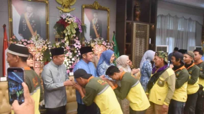 Ribuan Warga Hadiri Open House Gubernur dan Wagub Sumsel di Griya Agung