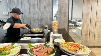 Nikmati BBQ Premium Oriental di THE 1O1 Palembang Rajawali, Mulai dari Rp145 Ribu