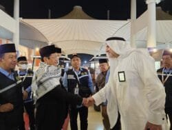 Tiba di Jeddah, Amirul Haj Minta Jemaah Fokus Persiapan Wukuf di Arafah