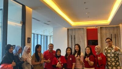 Warnai Kemerdekaan, ibis Palembang Sanggar Gelar Donor Darah dan Merangkai Karya Tanpa Bantas Bersama Anak Disabilitas