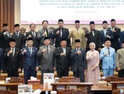 Rapat Paripurna XIX DPRD Sumsel : Ganjar Iman Resmi Dilantik Gantikan Samsul Bahri