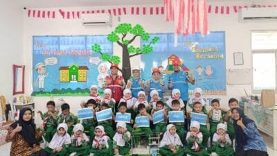 Hari Pelanggan Nasional, PLN Tanamkan Kesadaran Keselamatan Listrik Sejak Dini Bagi Pelanggan Cilik TK Islam Al Azhar Bengkulu