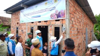Sinergi PLN Enjiniring dan PLN UID S2JB: Program “Berbagi Cahaya, Menumbuhkan Harapan” Terangi Warga Palembang