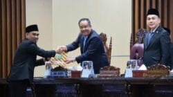 Rapat Paripurna XXIV (24) : Dua Raperda Inisiatif DPRD Sumsel Dapat Dukungan Penuh Pemprov
