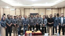 Peserta Rakerda DPD PJS Sumsel foto bersama setelah kegiatan. (foto : Newsroom DPD PJS Sumsel)