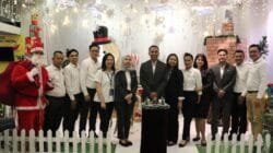Semarak Natal di Palembang: BATIQA Hotel Gelar Acara ‘Christmas Tree Light Up’ yang Meriah