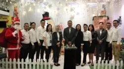 Semarak Natal di Palembang: BATIQA Hotel Gelar Acara ‘Christmas Tree Light Up’ yang Meriah
