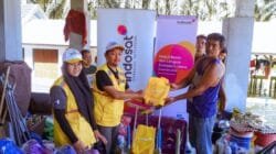 Indosat Ooredoo Hutchison Hadir Beri Bantuan Kemanusiaan bagi Warga Terdampak Bencana di Langkat, Sumatra Utara