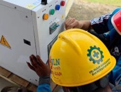 PLN Hadirkan Terang untuk Pendidikan Pelosok, SD Negeri Sungai Jambu Kini Nikmati Listrik Tenaga Surya