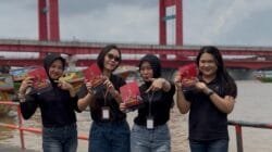 Sambut Imlek 2026, The Zuri Hotel Palembang Bagikan Brosur dan Siapkan Gala Dinner Meriah