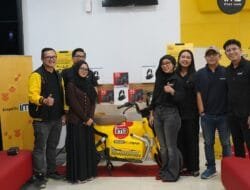 IM3 Pasti Simpel Kembali Hadir, Pelanggan Sumatra Bawa Pulang Motor Listrik hingga Gadget Favorit