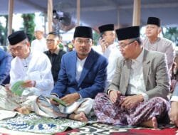 Ratu Dewa-Prima Salam Sholat Idul Adha Bersama Ribuan Jemaah di Masjid Agung, Ajak Warga Maknai Pengorbanan