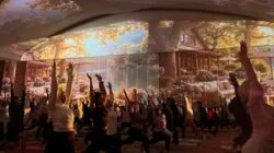 Cinematic Yoga ARYADUTA Palembang Diserbu Peserta, Hadirkan Pengalaman Healing Bernuansa Taman Bioskop