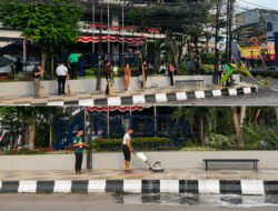 BATIQA Hotel Palembang Libatkan Seluruh Karyawan Bersihkan Area Hotel hingga Trotoar