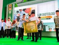 10.000 Santri Diwisuda, Herman Deru: Jangan Berhenti Sekadar Bisa Membaca Al-Qur’an