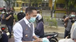 ISPU Palembang Tembus 195, 16.500 Masker Dibagikan di Tengah Kabut Asap