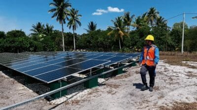 PLTS Hadir di Pulau Rengit, Warga Belitung Kini Nikmati Harapan Baru