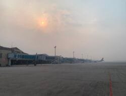 Kabut Ganggu Penerbangan di SMB II, Satu Pesawat Kembali ke Jakarta dan Satu Dialihkan ke Pekanbaru